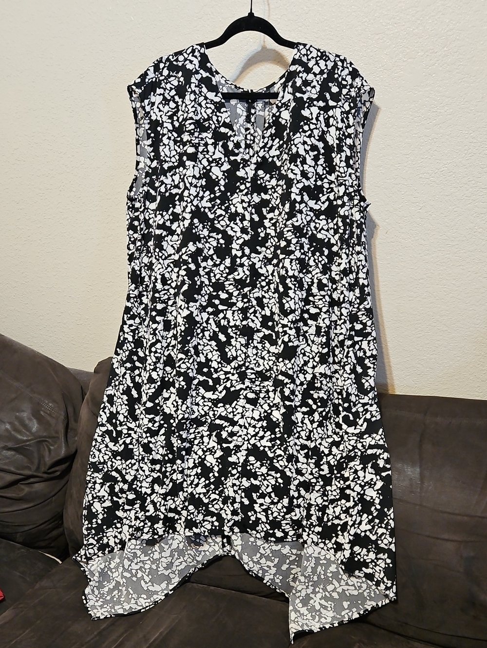 Apt. 9 Black & White Floral High-Low Shift Dress